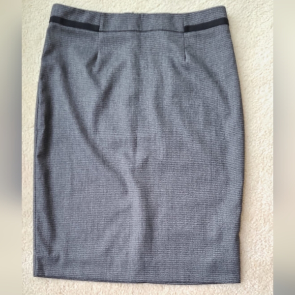Beutiful Dar Grey Skirts - Picture 5 of 9